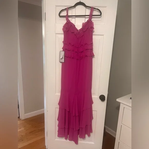 Elegant Pink Ruffled Dress - Picture 2 of 6